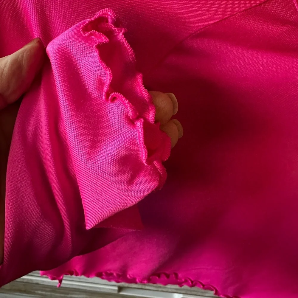 💖 Under Armour Girls Fuchsia Long Sleeve Athletic Crop Tee YS